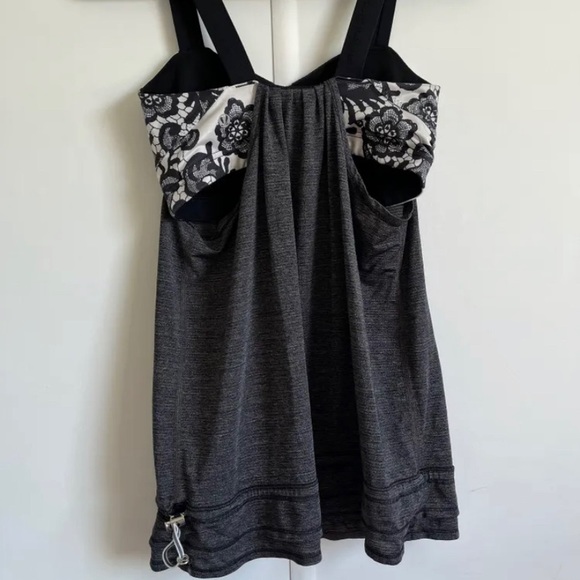 Lululemon Tanktop 💓 - Picture 2 of 4